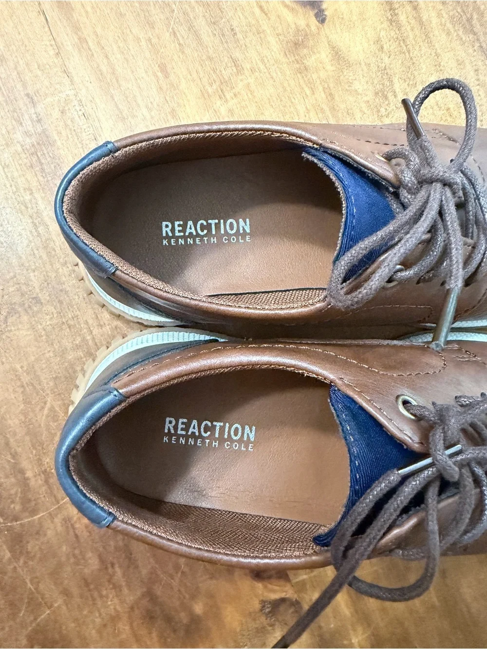 Kenneth Cole Reaction Brown Lace-Up Casual Dress Shoes Size 5 Youth